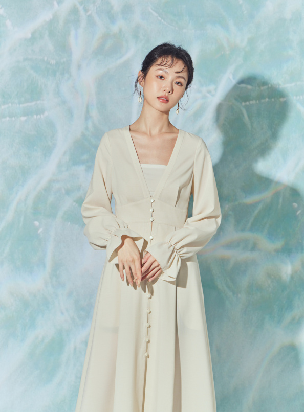 一院芳香,大V領拼織帶排釦設計洋裝