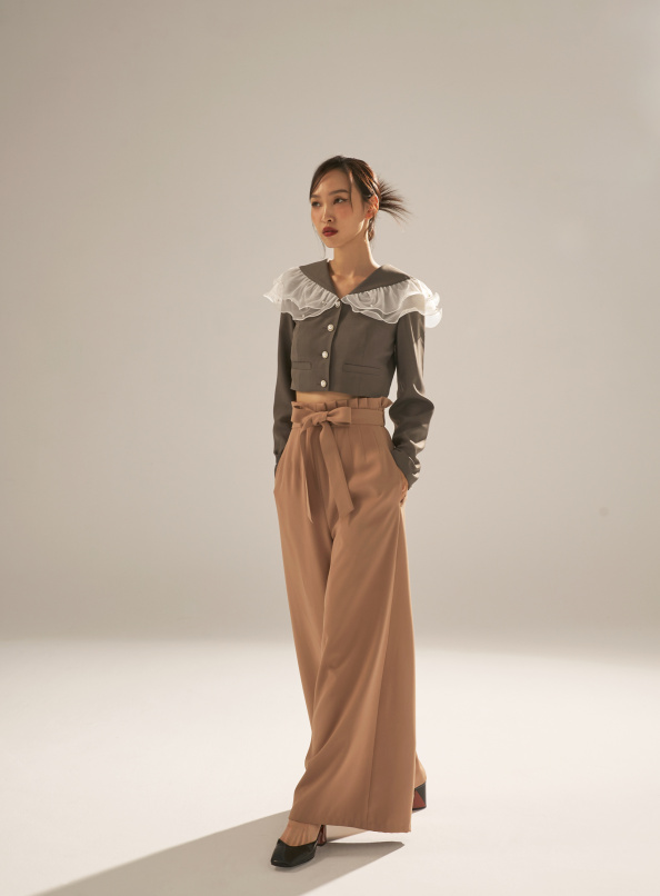 原地嘆息,打褶造型高腰綁帶寬褲