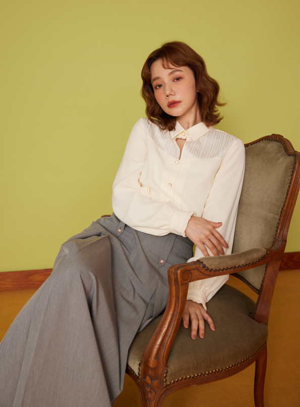 只剩我自己,平塔克設計前鏤空上衣