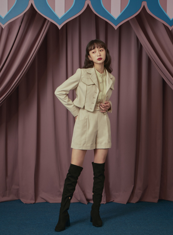 準備啟程,弧形腰封斜紋翻褶短褲