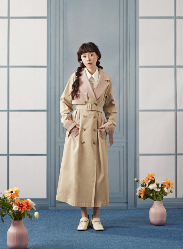 喚起自己,領片設計拼色風衣外套