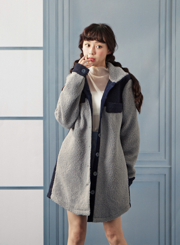 閃爍而炙熱,撞色泰迪絨毛長版外套