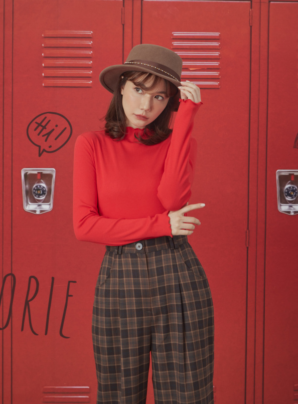 爐火餘煙,木耳邊長袖針織上衣