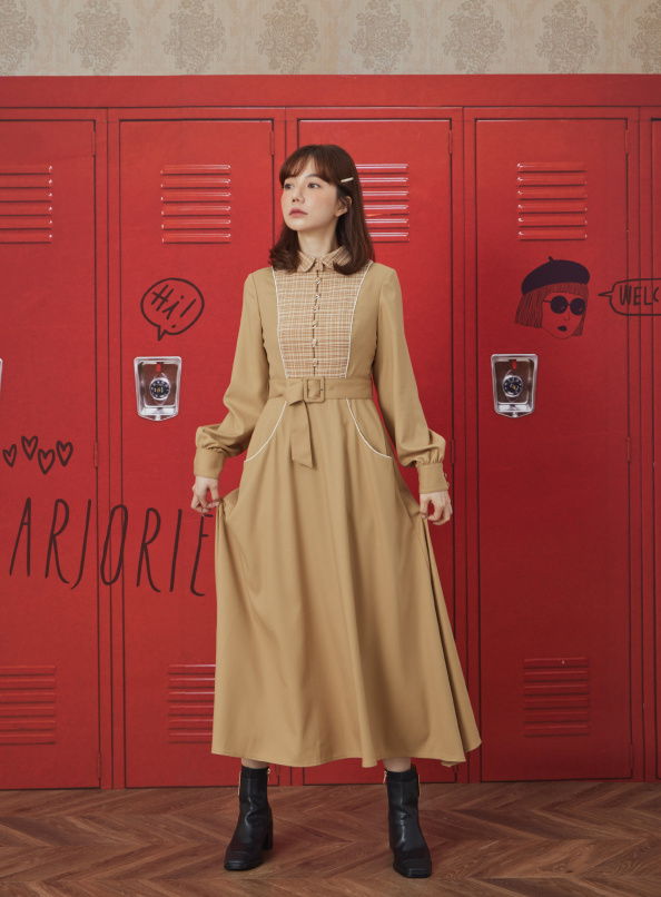 浩瀚世界，異材質拼接出芽長洋裝