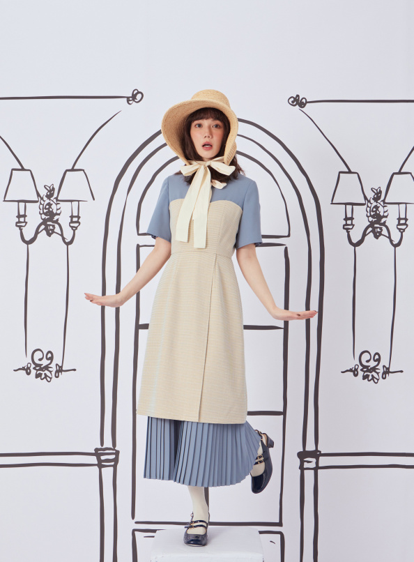 勇氣與叛逆,扭結領異材質拼接打褶洋裝