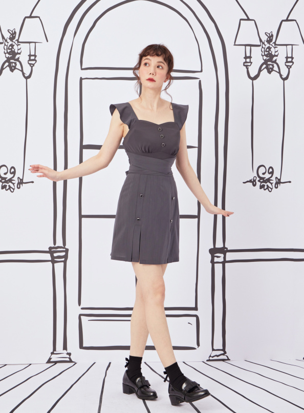 生性倔強,雙開衩打褶褲裙