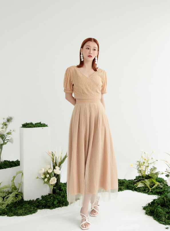 知曉全貌,幾何蕾絲拼紗打褶長裙
