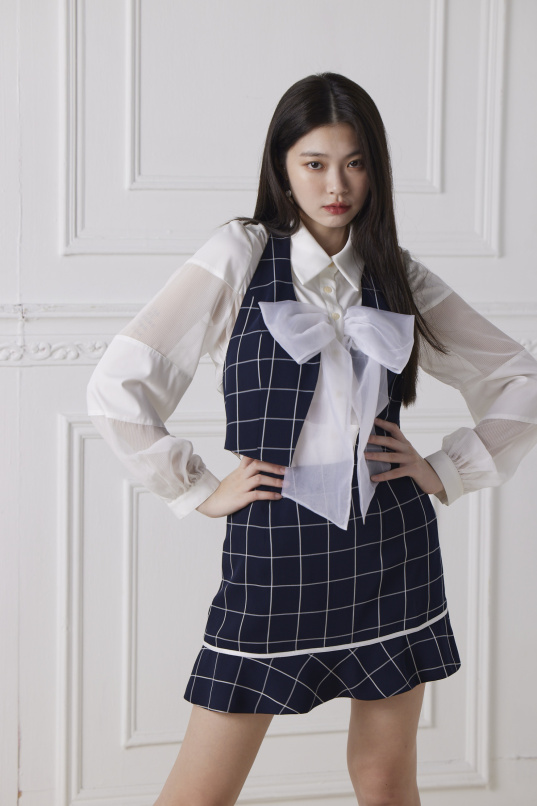 水鏡，兩面穿削肩單扣背心