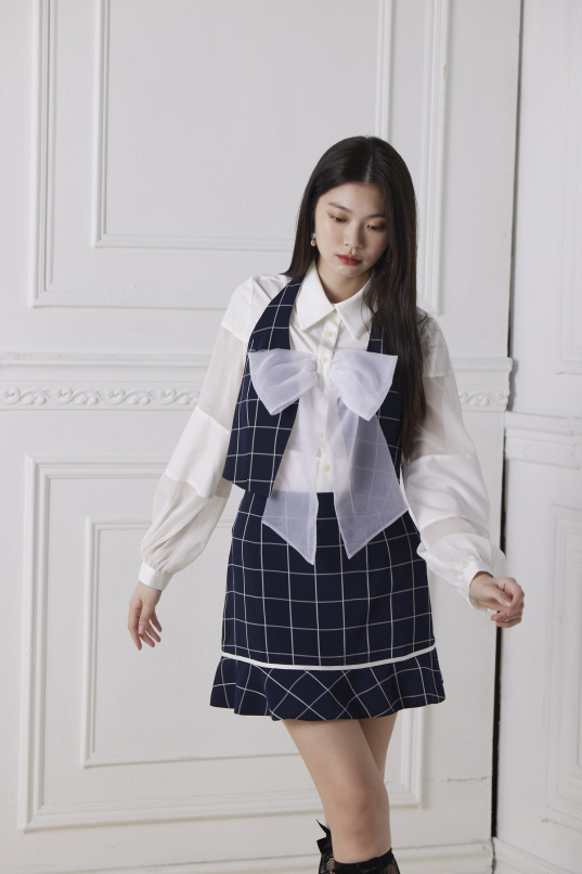 貓說，織帶荷葉滾邊格紋短裙