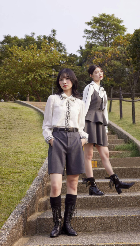 跳動五線譜，密拷撞色邊荷葉立領襯衫