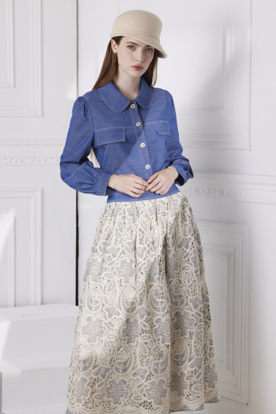 蔚藍平靜的海面，牛仔撞線拋袖短外套