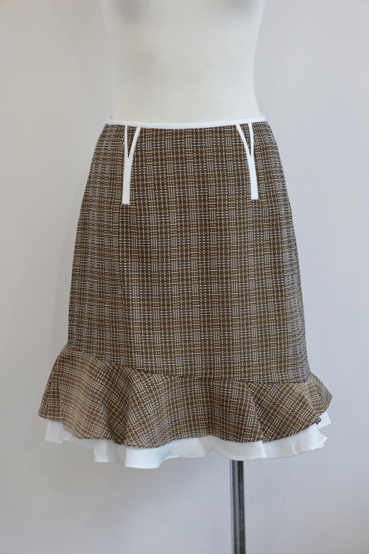 人魚傳說，俏麗荷葉下擺短裙