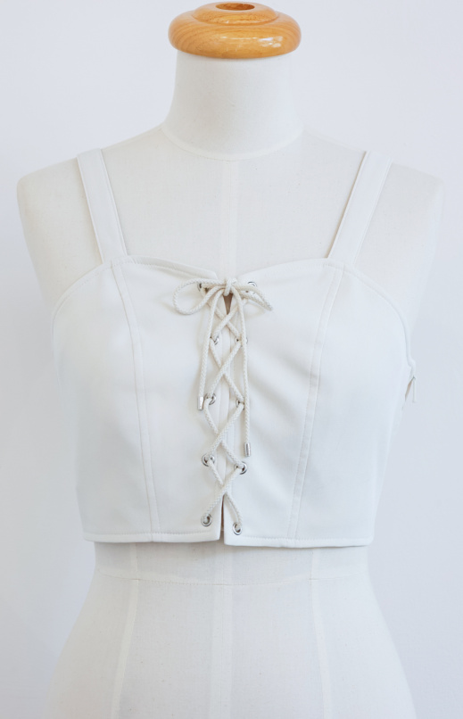 誓約,穿繩設計背心上衣