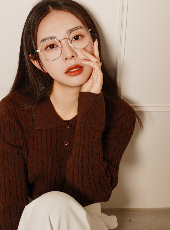 質感甄選，蕾絲花邊領麻花紋上衣