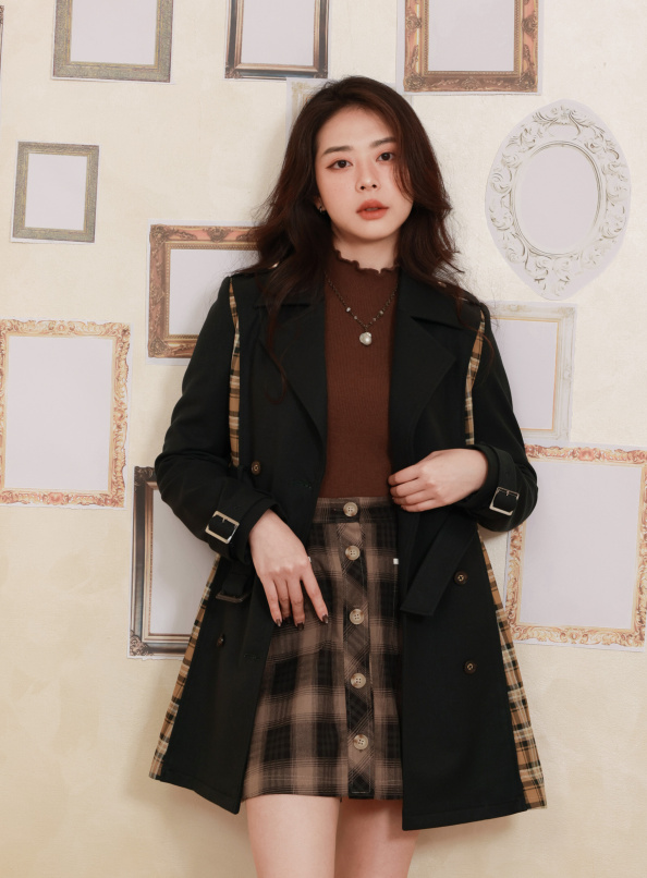 雋永紀念碑，格紋拼色中長版外套