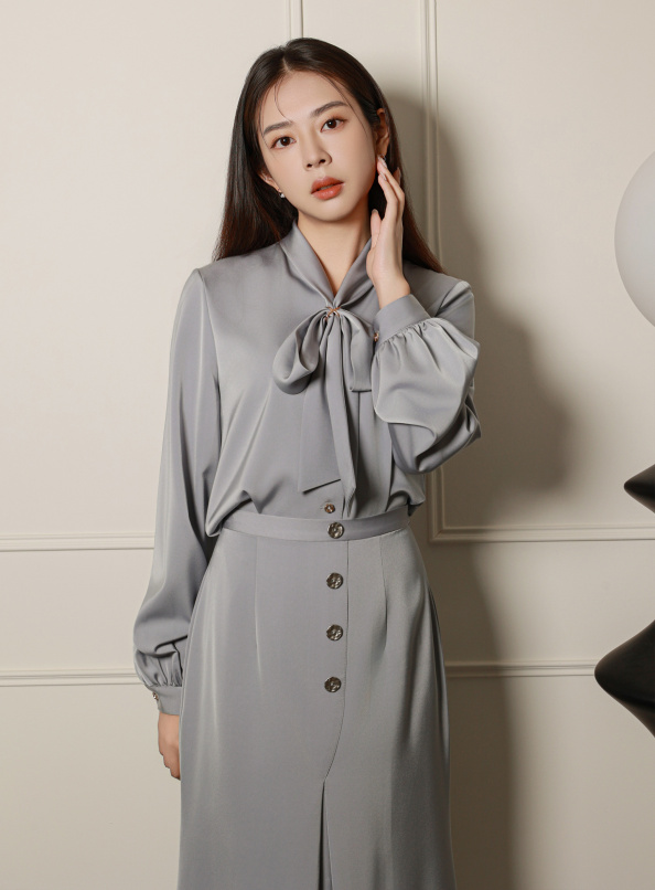 回溯信號，綁領緞面上衣