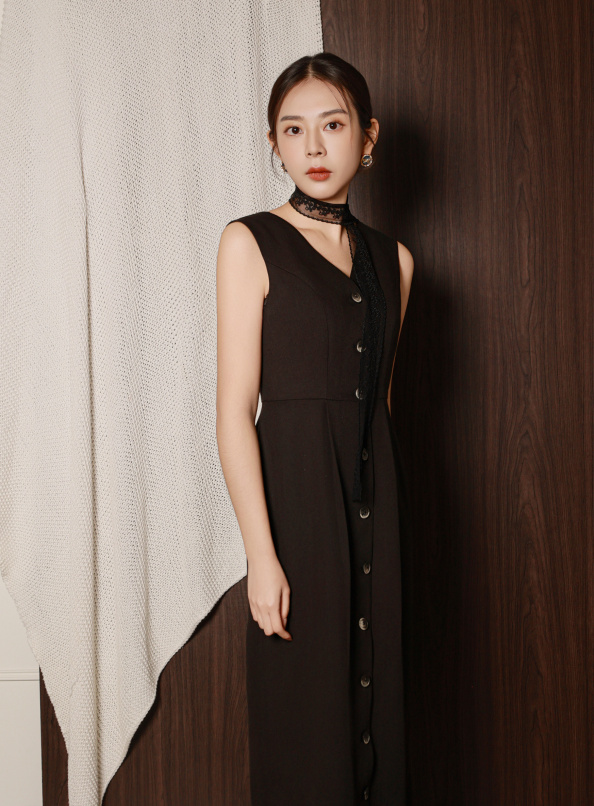 平行時空，花瓣收邊連身洋裝