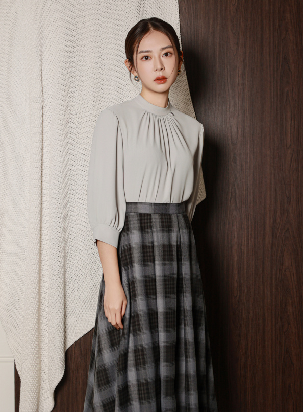 往日，簡約小立領細褶上衣